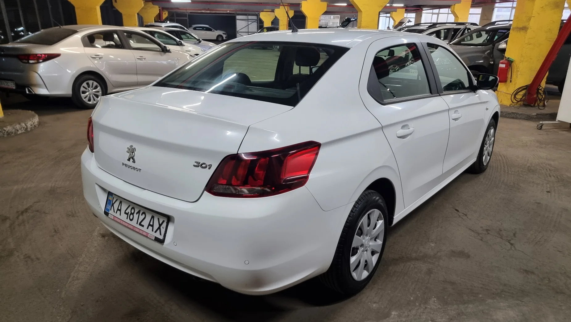 Peugeot 301 photo